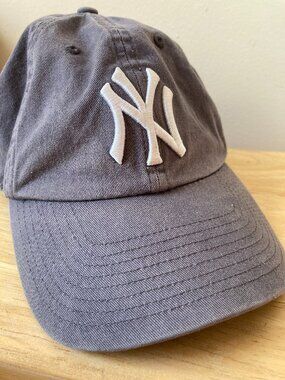 Vintage Yankees 47 Brand MLB Navy Blue White Adjustable Baseball Cap Hat Good